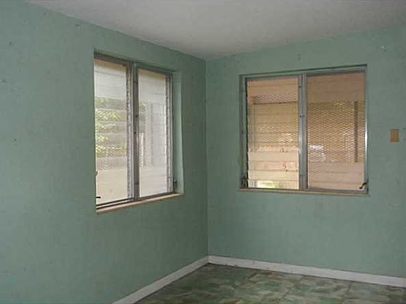5th image of 440 NW 132nd St