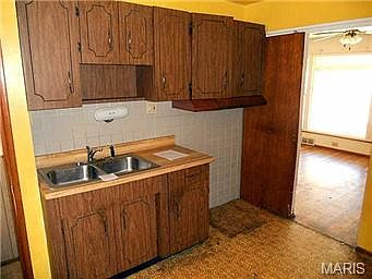 5th image of 115 Lynn Meadows Ln
