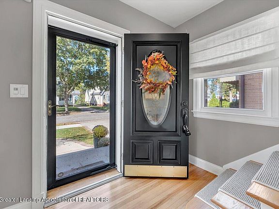 2nd image of 544 Division St