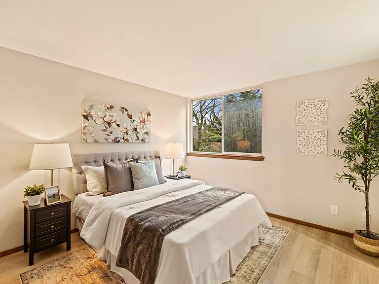 2350 10th Ave E #227 — Photo 15