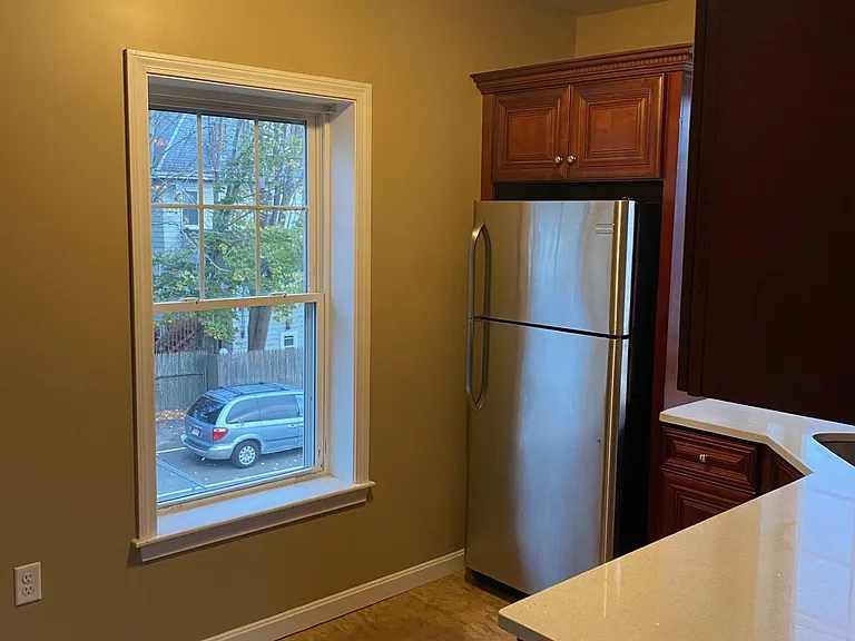 17 Whitman Ave #2R — Photo 3