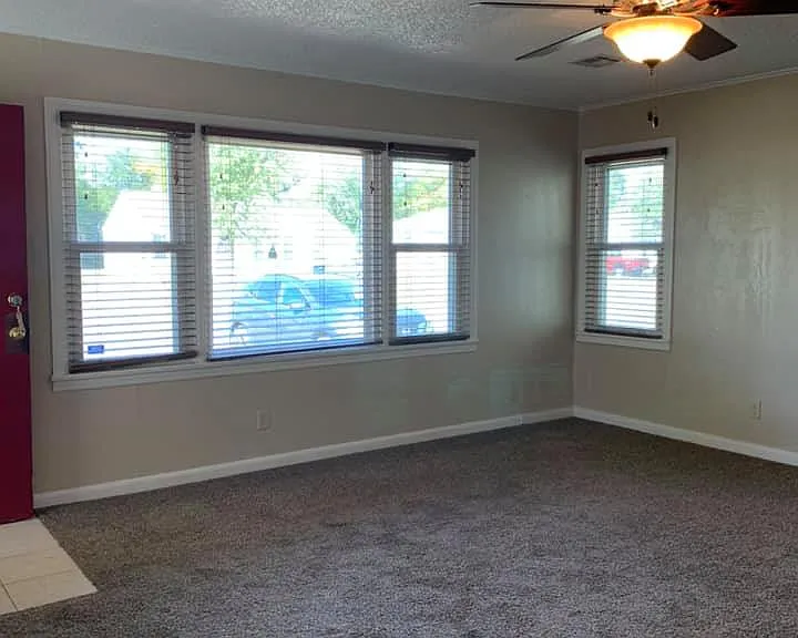501 S Wilson St — Photo 11