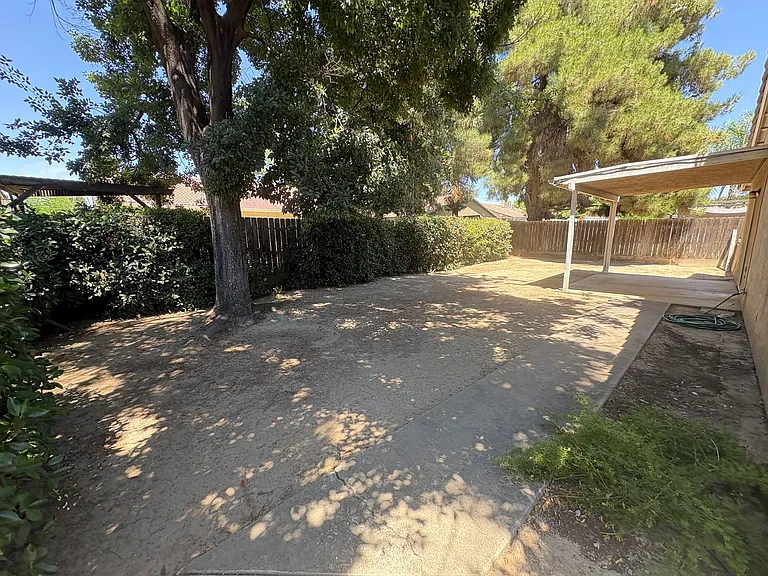 3832 W Sweet Ave — Photo 32