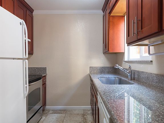 5th image of 3810 Maybelle Ave #6