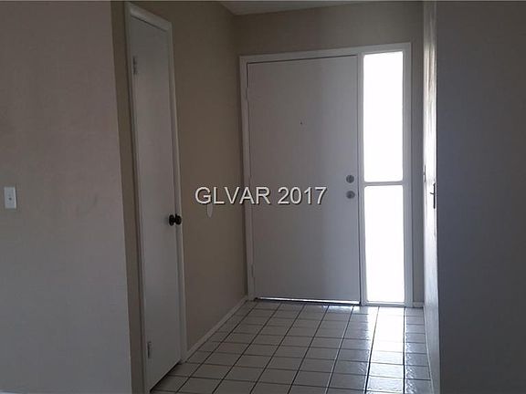 4th image of 681 Glenwood Ct