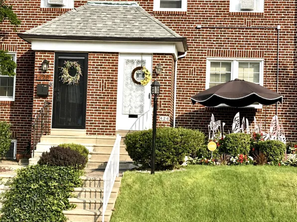 426 E Slocum St, Philadelphia, PA 19119