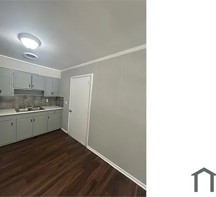4241 11th Ct N — Photo 1
