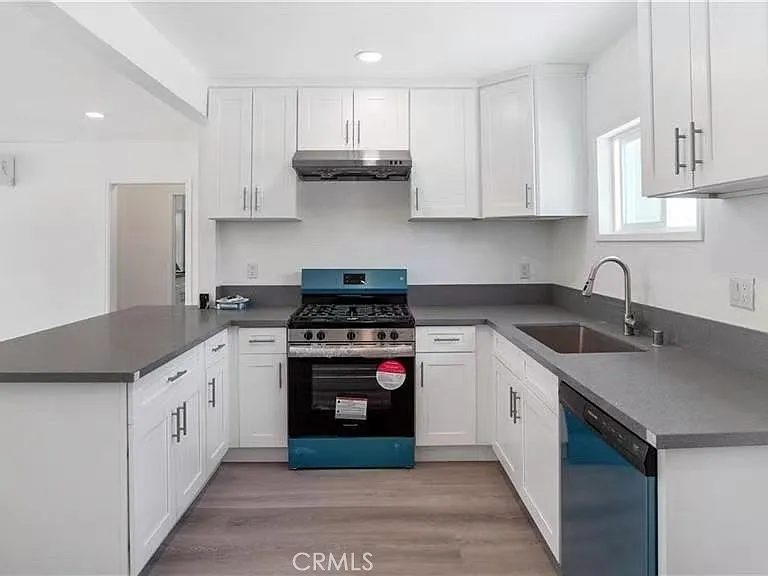 4249 Filhurst Ave — Photo 2