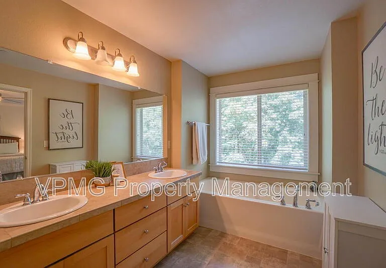 2835 Nw Hl — Photo 40