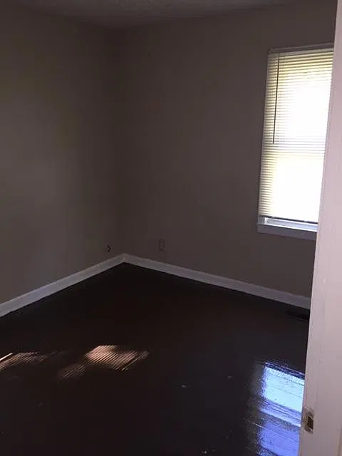 2 bed, 700 sqft, $745 — Photo 4