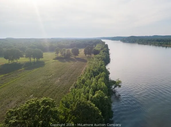 54 Tom Baker Dr, Clifton, TN 38425