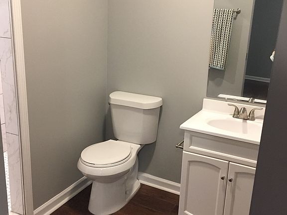 Downstairs en suite