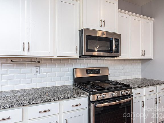 5th image of 110 Glenfield Dr