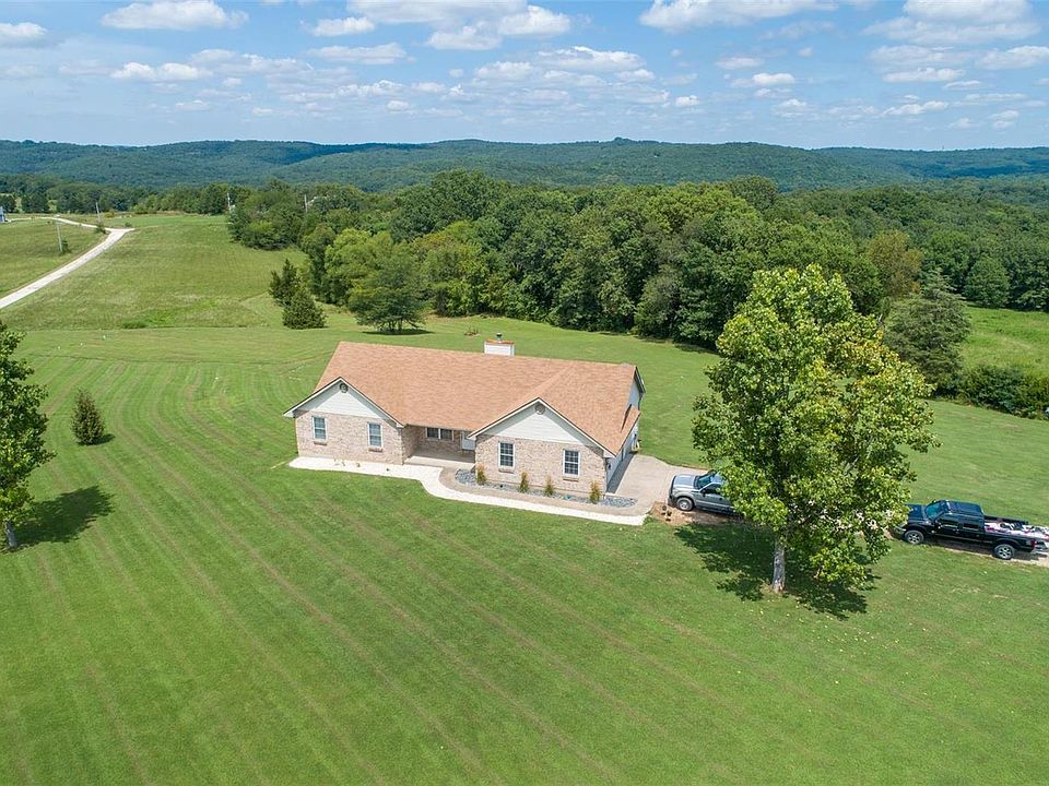 1st image of 2901 Spring Oak Dr