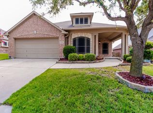 8216 Grayson Way, Watauga, TX 76148