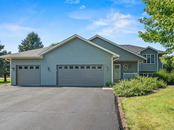 622 Alice Cir, Hudson, WI 54016