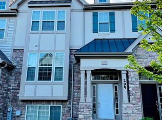 295 Bennett Dr, Carol Stream, IL 60188