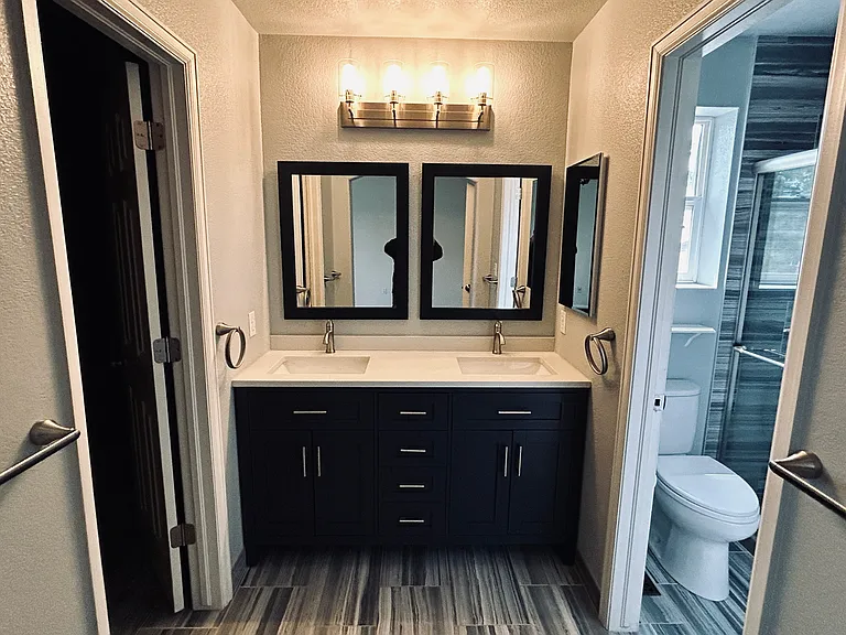 4535 W 63rd Pl — Photo 10