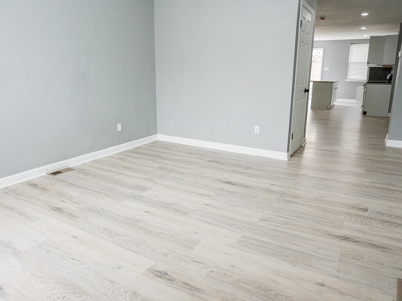 2 bed, 1.5 bath, $2,100 — Photo 2
