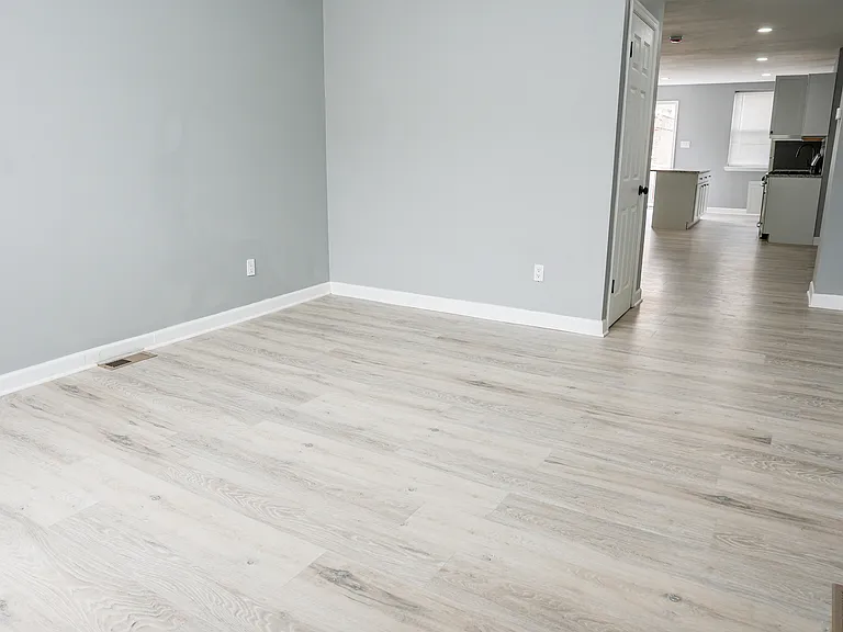 2436 Lauretta Ave — Photo 2