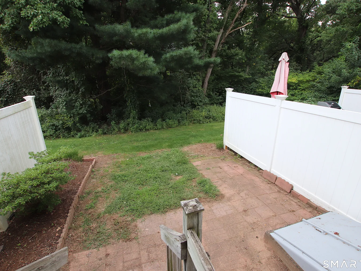2 bed, 1.5 bath, 1098 sqft, $2,400 — Photo 3