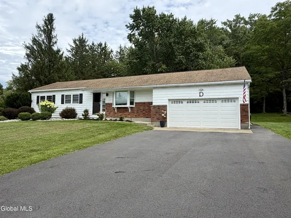 110 Country Ridge Court, Amsterdam, NY 12010