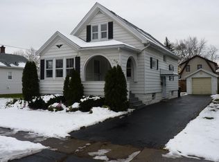 579 E Schenck St, North Tonawanda, NY 14120
