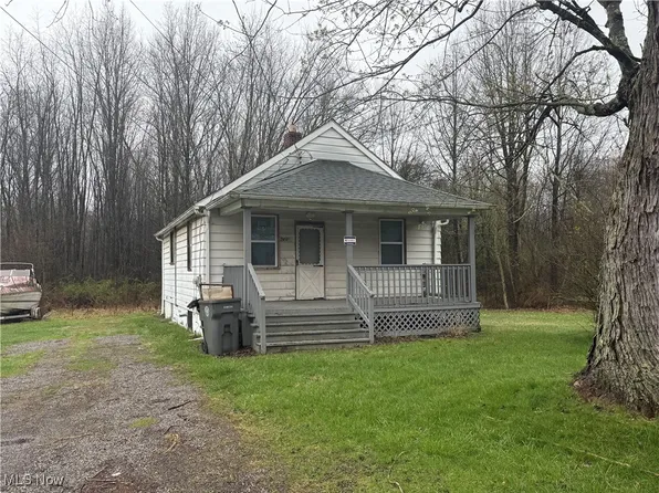 2411 Bott St, Youngstown, OH 44505