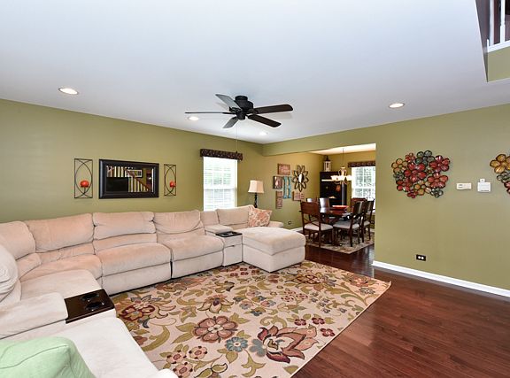 3rd image of 33284 N Valley View Dr