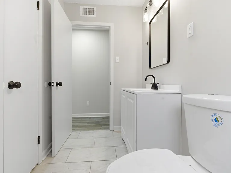 3206 Melbourne St — Photo 4