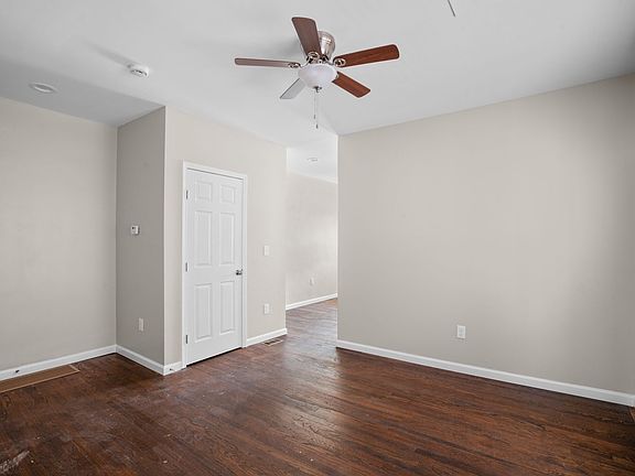4th image of 5321 Bancroft Ave