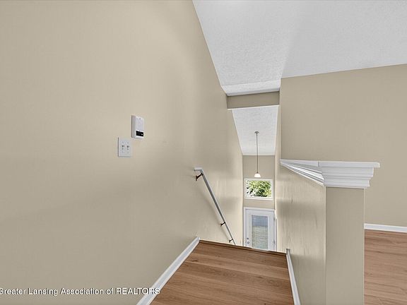 4th image of 1337 E Coolidge Rd #16