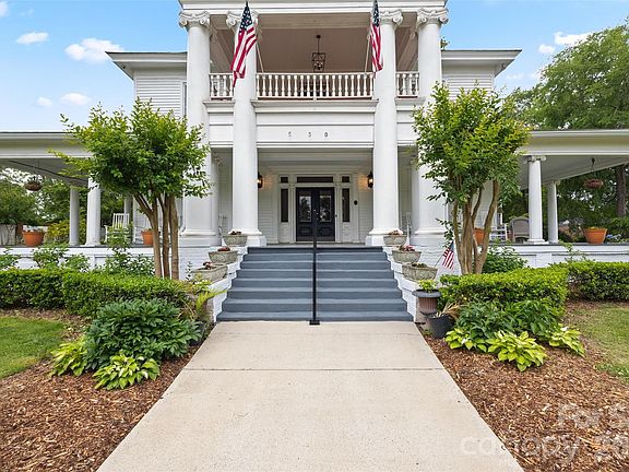 3rd image of 530 E Rutledge Ave