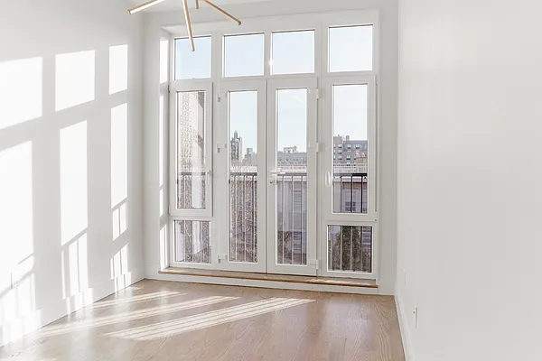 Rented by MySpaceNYC | media 23