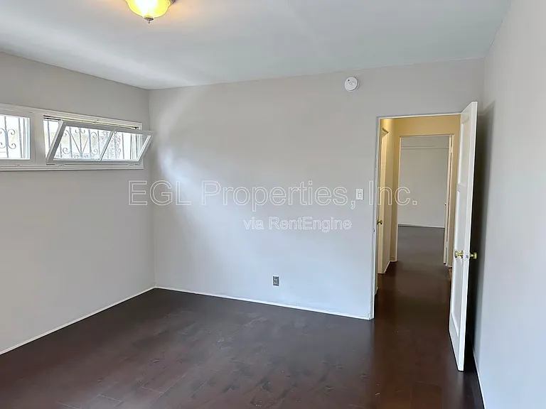 7941 Blackburn Ave — Photo 8