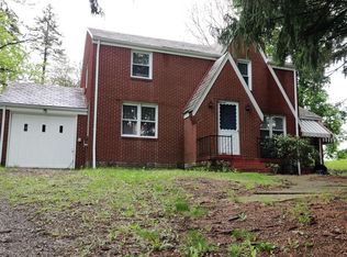 1508 Coraopolis Heights Rd, Coraopolis, PA 15108