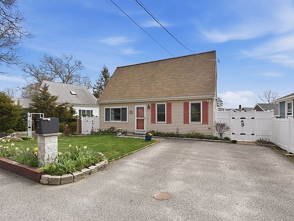 3rd image of 91 Cohasset Rd