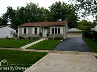 403 Raupp Blvd, Buffalo Grove, IL 60089