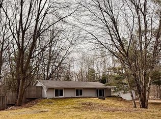 510 E Golden Pond Rd, Midland, MI 48642