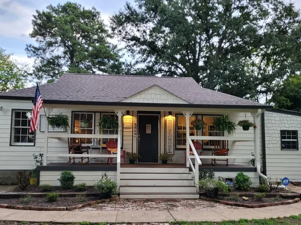 306 Laverne Dr, Chattanooga, TN 37421