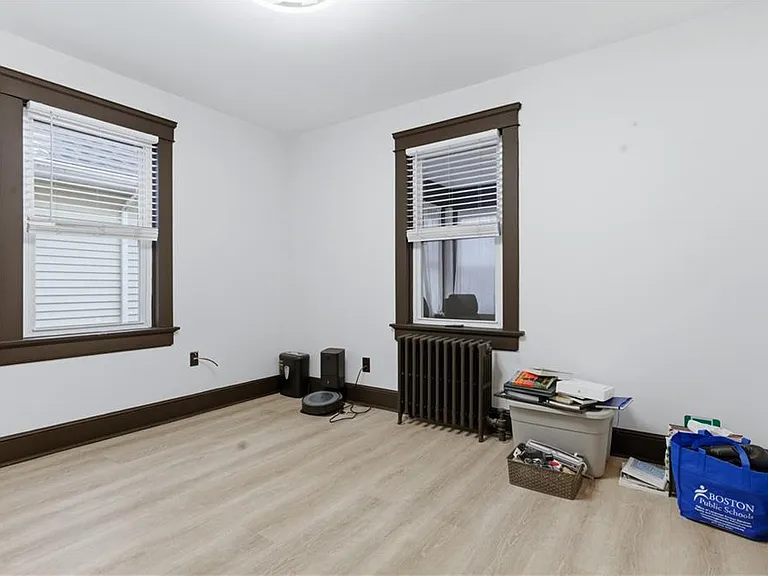 44 Holburn Ave — Photo 17