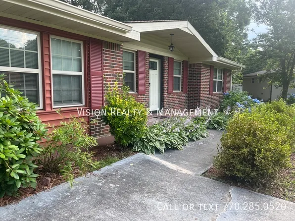 1012 Sapphire St, Villa Rica, GA 30180