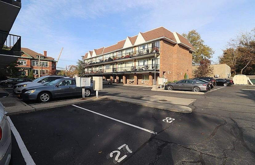 1st image of 106 Atlantic Ave APT 27