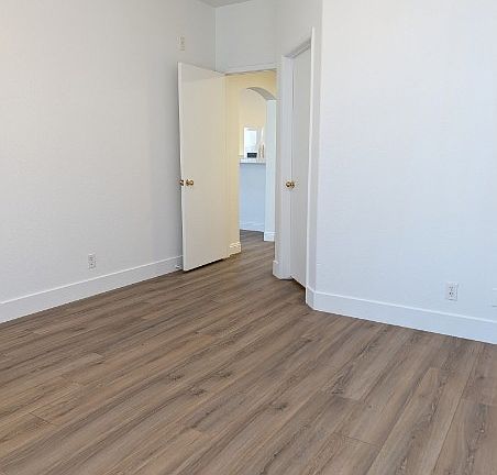 5th image of 2201 Ramsgate Dr APT 116
