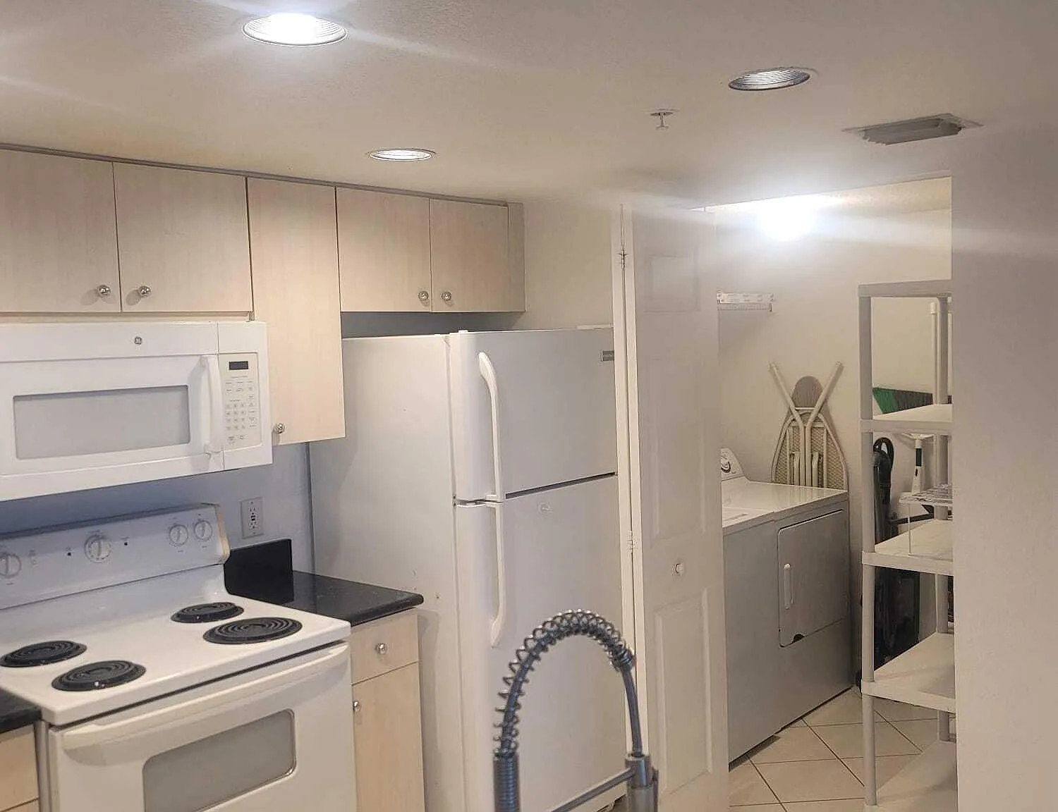 1 bed, 1.0 bath, 778 sqft, $1,900 — Photo 3