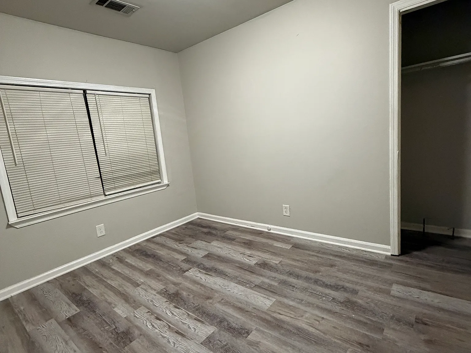 3 bed, 1003 sqft, $1,150 — Photo 4