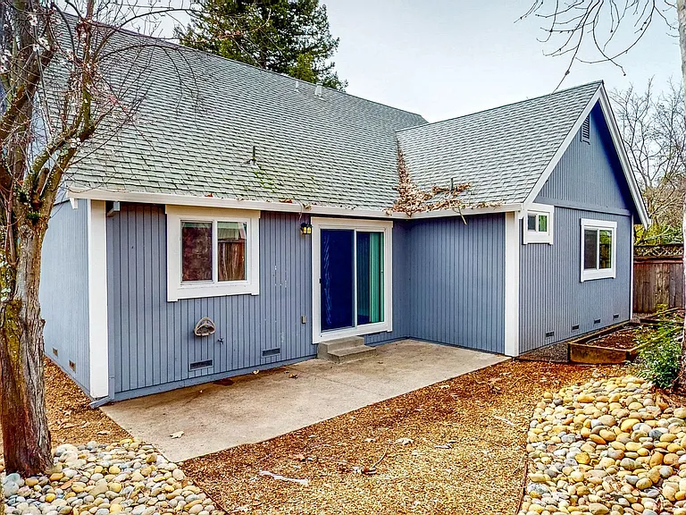 2135 Pebblewood Ct — Photo 49