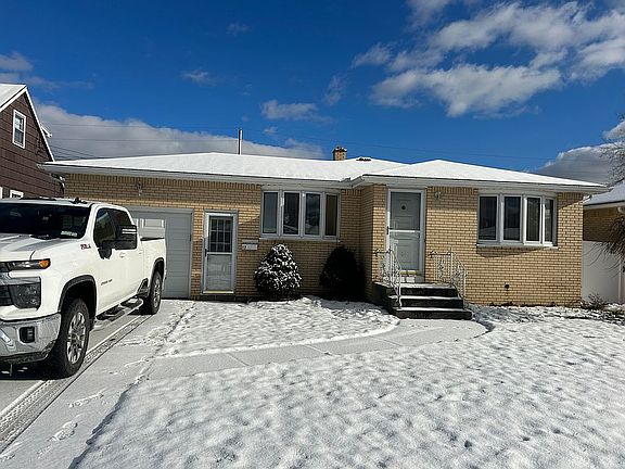 2nd image of 47 Joanne Ln