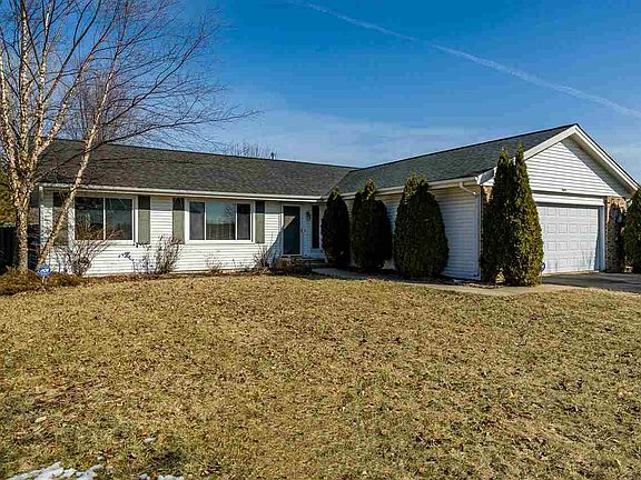 2nd image of 7082 Thomas Dr