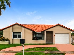 10495 SW 68th St, Miami, FL 33173